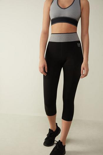 Intimssimi In Action Capri Leggings in Organic Stretch Cotton Black | ZUSNQ19295