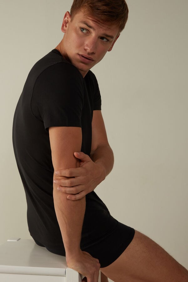 Intimssimi Short-Sleeve Crew-Neck T-Shirt in Extra-Fine Supima® Cotton Black | QUSUV21556