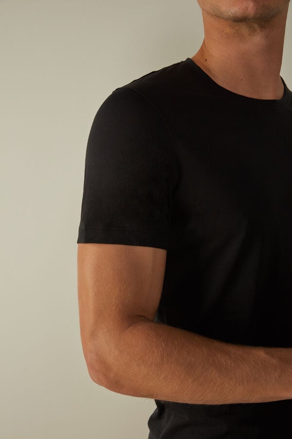 Intimssimi Short-Sleeve Crew-Neck T-Shirt in Extra-Fine Supima® Cotton Black | QUSUV21556