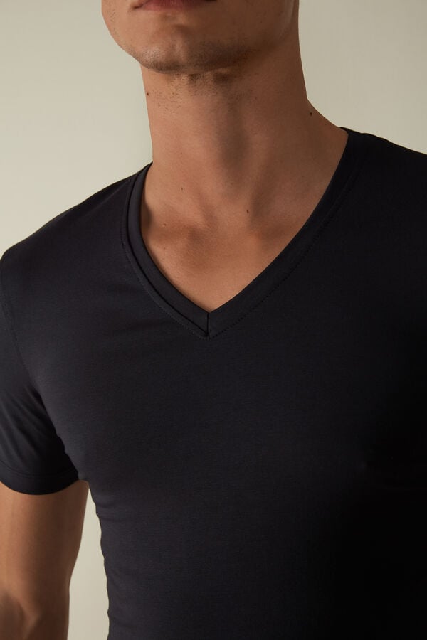 Intimssimi V-neck T-shirt in Stretch Supima® Cotton Blue | EUSHC49655