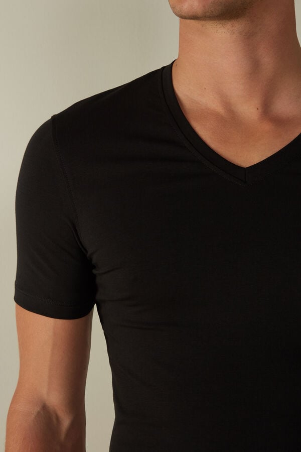 Intimssimi V-neck T-shirt in Stretch Supima® Cotton Black | XUSGW19078