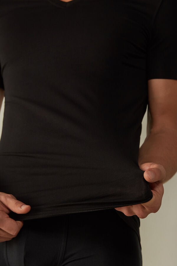 Intimssimi V-neck T-shirt in Stretch Supima® Cotton Black | XUSGW19078