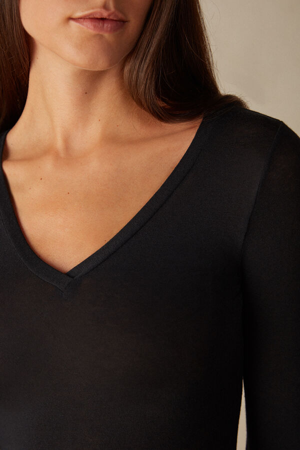 Intimssimi V-neck top in Modal Ultralight with Cashmere Black | ZUSNQ20384